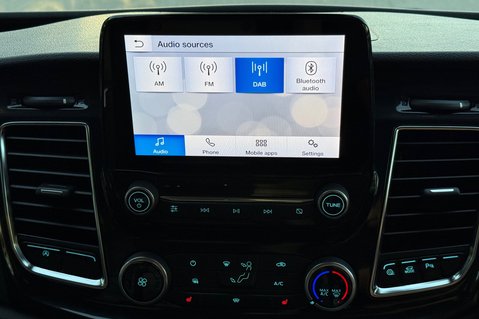 Ford Transit Custom 280 LIMITED ECOBLUE - NO VAT - 1 OWNER—FULL SERVICE HISTORY -APPLE CARPLAY  33