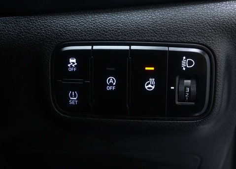 Hyundai BAYON 1.0 T-GDi MHEV Premium SUV 5dr Petrol Hybrid DCT Euro 6 (s/s) (100 ps) 41