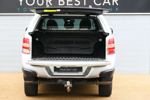 Mitsubishi L200 2.4 L200 Warrior DI-D Auto 4WD 16