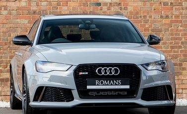 Audi RS6 Avant Performance 1