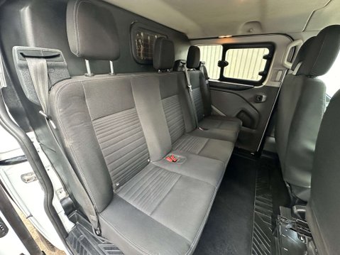 Ford Transit Custom 2.0 300 EcoBlue Limited Crew Van L1 H1 Euro 6 (s/s) 5dr (6 Seat) 29