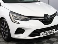 Renault Clio ICONIC EDITION TCE 26