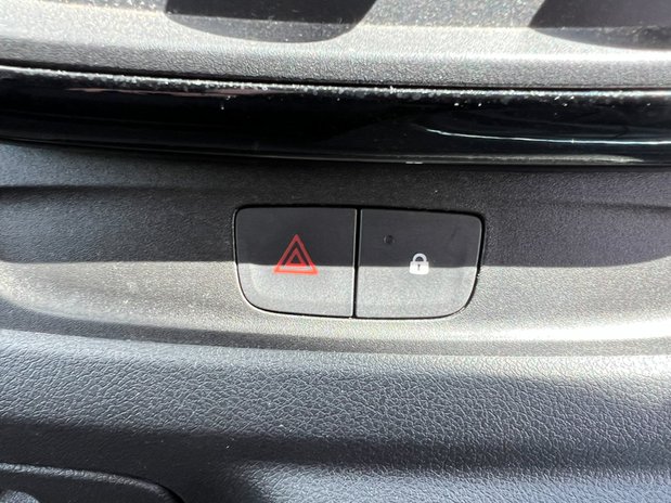 Vauxhall Vivaro SWB L1H1 Low Roof Sport 2900 EURO 6 NO VAT 31