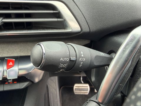 Peugeot 3008 2.0 BLUEHDI GT AUTOMATIC 29