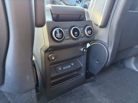 Land Rover Discovery SDV6 HSE LUXURY 41