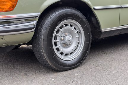 Mercedes-Benz S Class 450 SEL 6.9 8