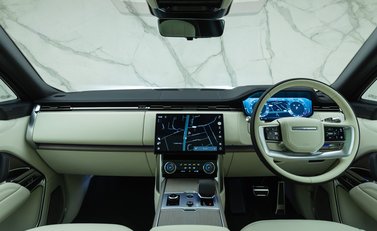 Land Rover Range Rover P530 FIRST EDITION 25