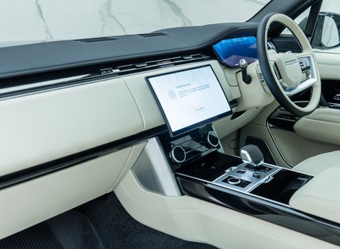 Land Rover Range Rover D350 AUTOBIOGRAPHY LWB 20