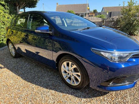 Toyota Auris 1.2 VVT-i Icon CVT Euro 6 (s/s) 5dr 7