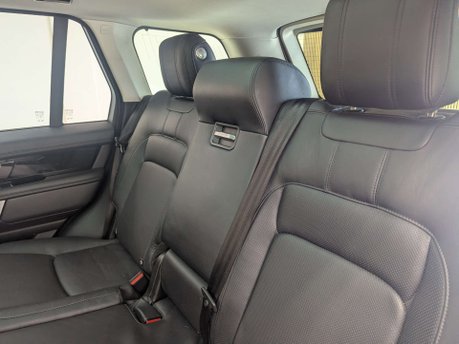 Land Rover Range Rover 3.0 Range Rover Vogue TDV6 Auto 4WD 5dr 42