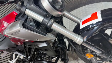 Honda CB 2018 21K MOT MAY 2027 15BHP SPORT LEARNER BIKE 125CC 30
