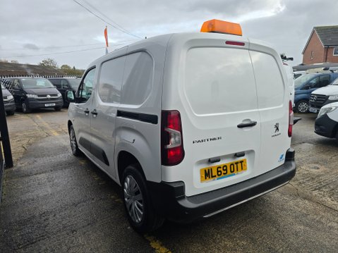 Peugeot Partner BLUEHDI PROFESSIONAL L1 4