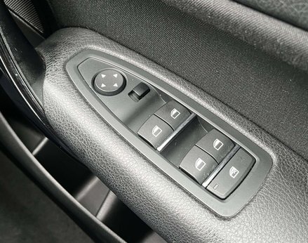 BMW 1 Series 2.0 118D Sport Auto 5dr 52