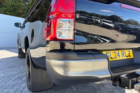 Toyota Hilux Active 4WD D-4D Single Cab Pickup - Canopy 20