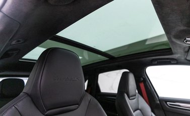 Porsche Cayenne Turbo S E-Hybrid 12