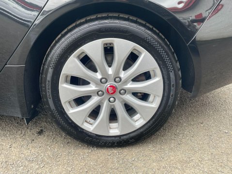 Jaguar XE 2.0d SE Euro 6 (s/s) 4dr 11