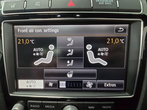 Volkswagen Touareg 3.0 TDI V6 BlueMotion Tech R-Line Plus Tiptronic 4WD Euro 6 (s/s) 5dr 31