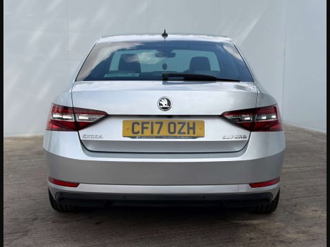 Skoda Superb 2.0 Superb Laurin & Klement TSi Semi-Auto 5dr 51