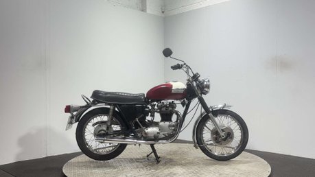 Triumph Bonneville 650 1973 GOOD RUNNING PROJECT BIKE CLASSIC BARN FIND 650CC 1