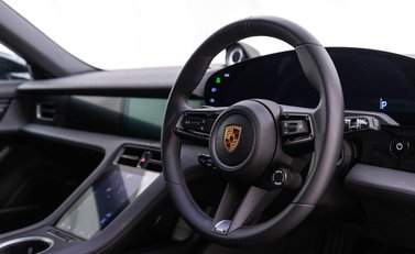 Porsche Taycan 4 CROSS TURISMO 5