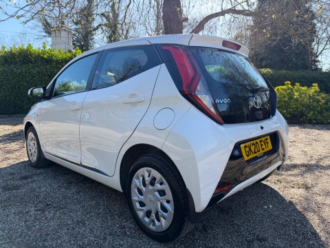 Toyota Aygo 1.0 VVT-i x-play Euro 6 5dr 7