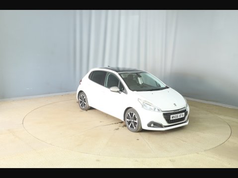 Peugeot 208 PURETECH ALLURE PREMIUM 1