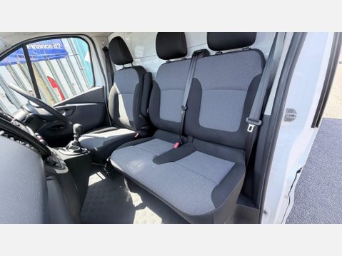Vauxhall Vivaro 1.6 CDTi 2900 BiTurbo ecoTEC L2 H2 Euro 6 (s/s) 5dr 13