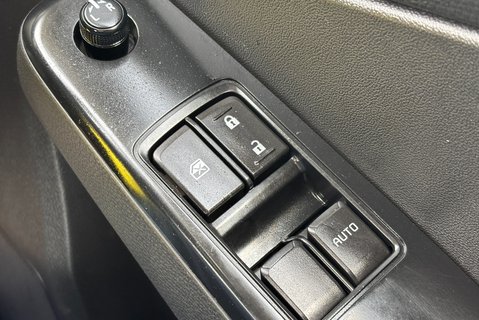 Isuzu D-Max Utility 1.9 TD Single Cab Dropside Truck 32