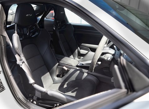 Porsche 911 (992) GT3 12