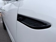 Jaguar E-Pace 2.0 R-DYNAMIC BLACK MHEV 31