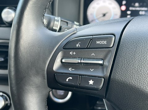 Hyundai KONA PREMIUM 28