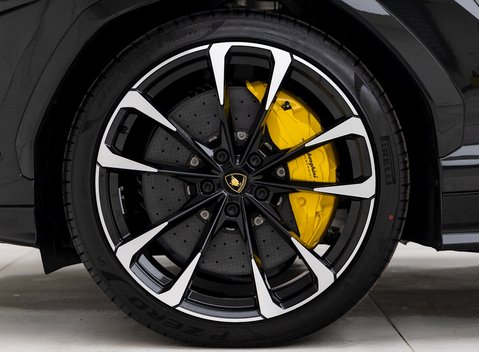 Lamborghini Urus 8