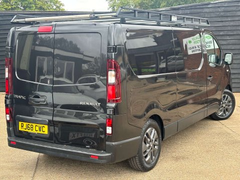 Renault Trafic 1.6 Trafic LL29 Sport Nav dCi 13