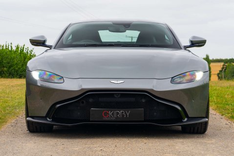Aston Martin Vantage V8 17