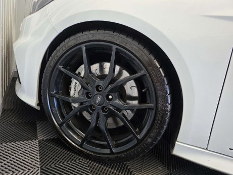 Ford Focus 2.3T EcoBoost RS Hatchback 5dr Petrol Manual AWD Euro 6 (s/s) (350 ps) 24