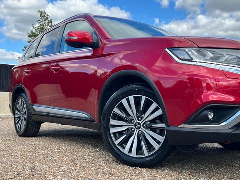 Mitsubishi Outlander EXCEED 14