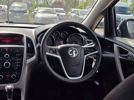 Vauxhall Astra 1.6 16v Exclusiv Hatchback 5dr Petrol Auto Euro 5 (115 ps) 32