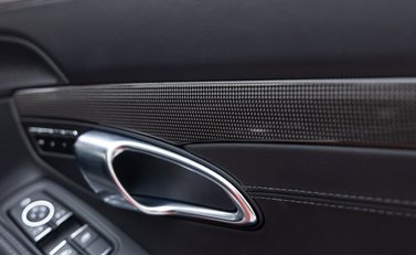 Porsche 911 Carrera 4 GTS (991.2) 34