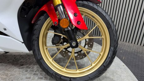 Yamaha R125 2022 MK3 SUPER SPORT 125CC 60TH ANNIVERSARY ONLY 5K 21