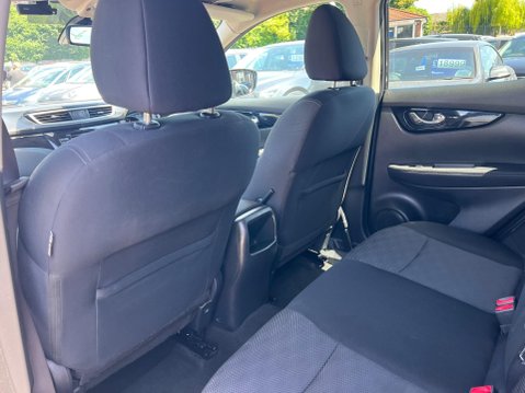 Nissan Qashqai 1.2 DIG-T n-tec+ XTRON 2WD Euro 6 (s/s) 5dr 28