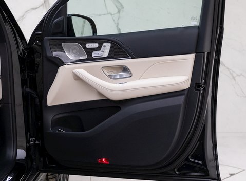 Mercedes-Benz GLS 63 Night Edition Executive 25