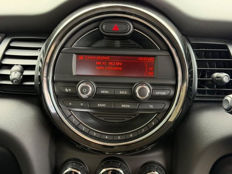 Mini Hatch COOPER 13