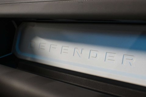 Land Rover Defender 3.0 Defender HSE D MHEV Auto 4WD 5dr 15