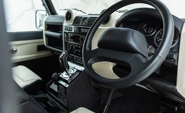 Land Rover Defender 110 Works V8 70th Edition 5