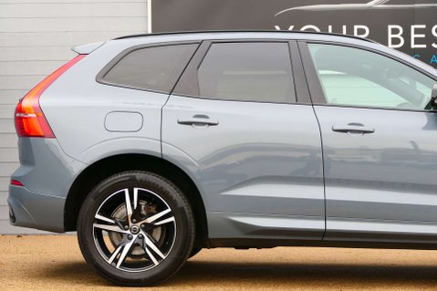 Volvo XC60 2.0 XC60 R-Design B4 MHEV AWD Auto 4WD 5dr 10