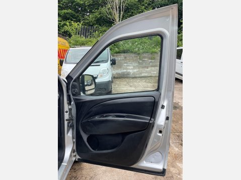 Vauxhall Combo 1.6 Turbo D 2300 Sportive Panel Van 4dr Diesel Manual L2 H1 Euro 6 (s/s) (1 22
