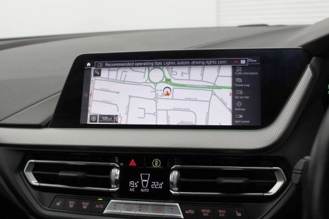 BMW 1 Series 5dr 118i 136 M Sport Automatic 9