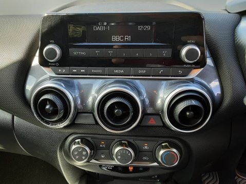 Nissan Juke DIG-T VISIA 10