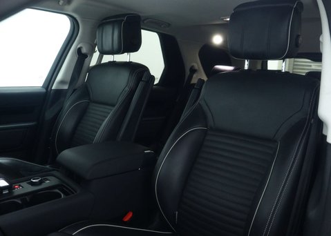 Land Rover Discovery 3.0 Discovery HSE D MHEV Auto 4WD 55