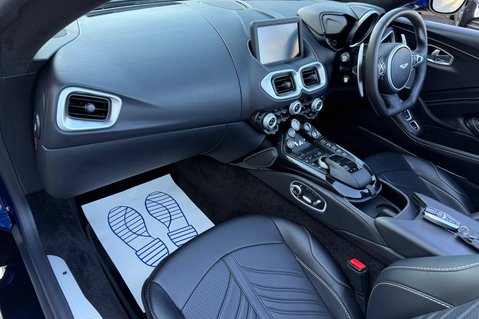 Aston Martin Vantage V12 ROADSTER - QUICKSILVER EXHAUST - 1 OF 249 MADE -FULL PPF -A/M WARRANTY 36